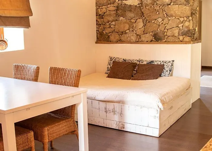 Quinta Dos Padres Santos, &