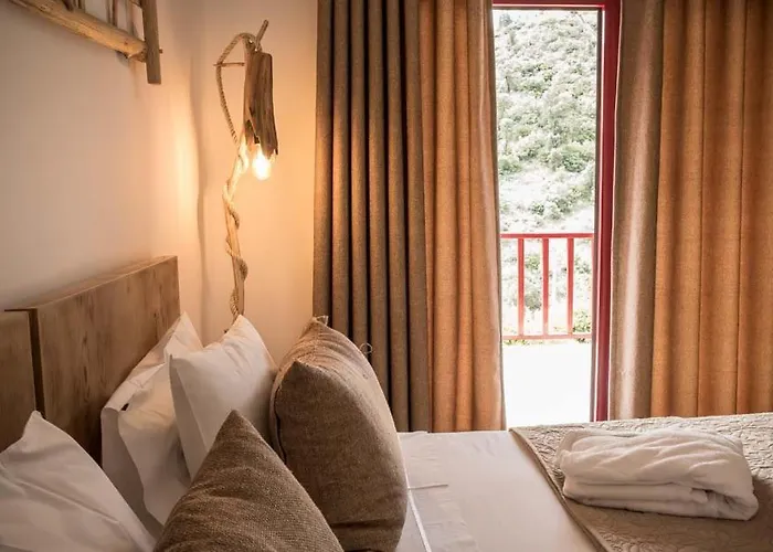 Quinta Dos Padres Santos, &